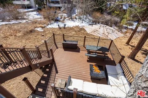 a picture of city view