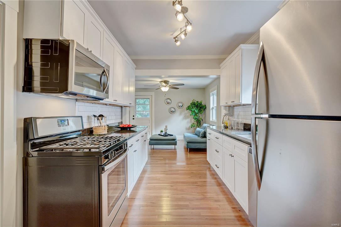 597 Ridge Avenue St. Louis, MO 63119 - Photo 8 of 19 Gallery Image 8