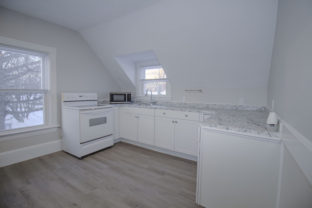 147 County Street Attleboro, MA 02703 - Photo 10 of 13