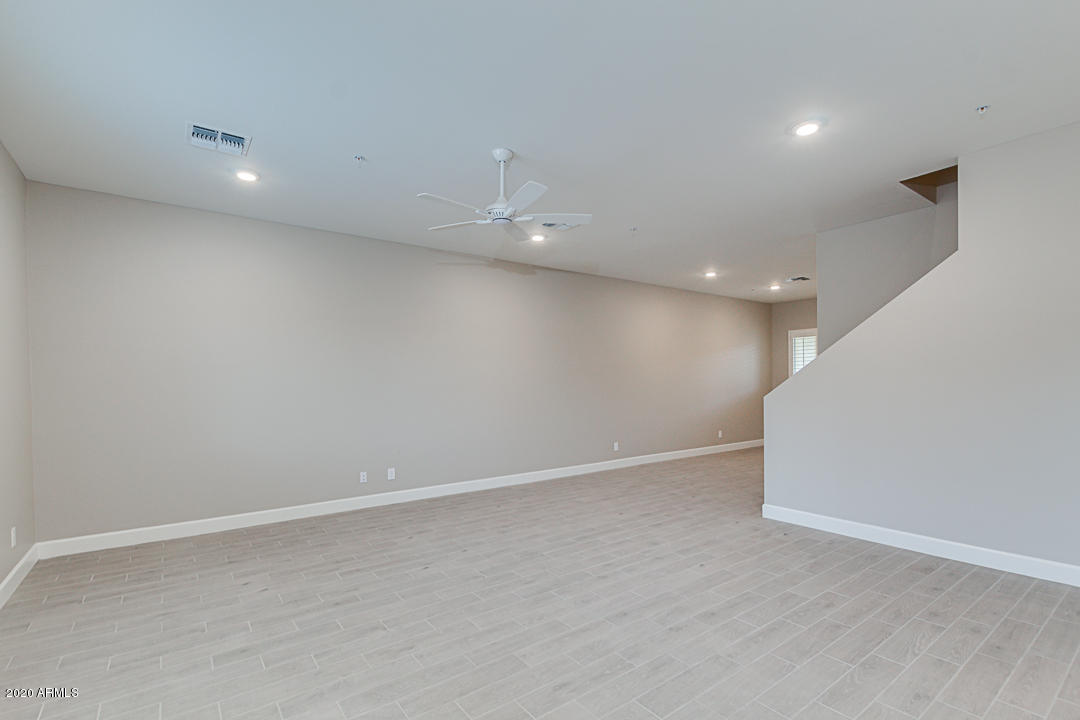 8976 North 8th Drive Phoenix, AZ 85021 - Photo 10 of 25 Living Room