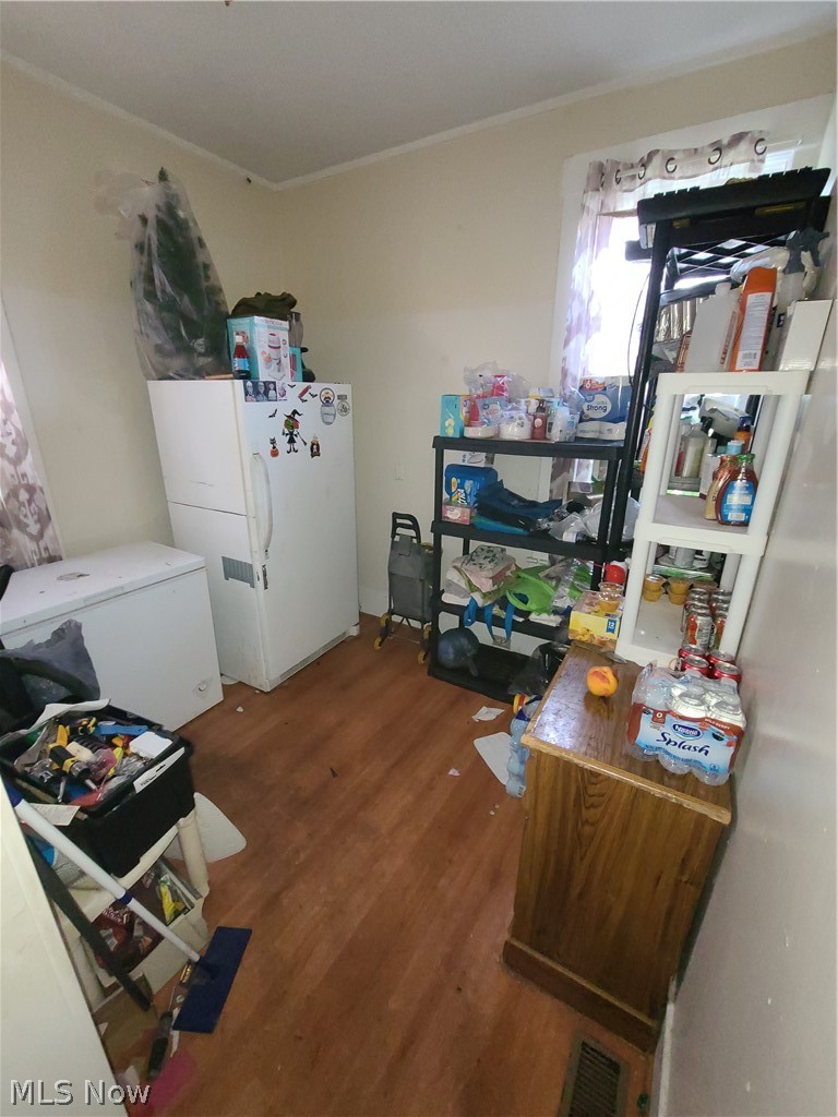 3173 Scranton Road Cleveland, OH 44109 - Photo 9 of 28 Gallery Image 9