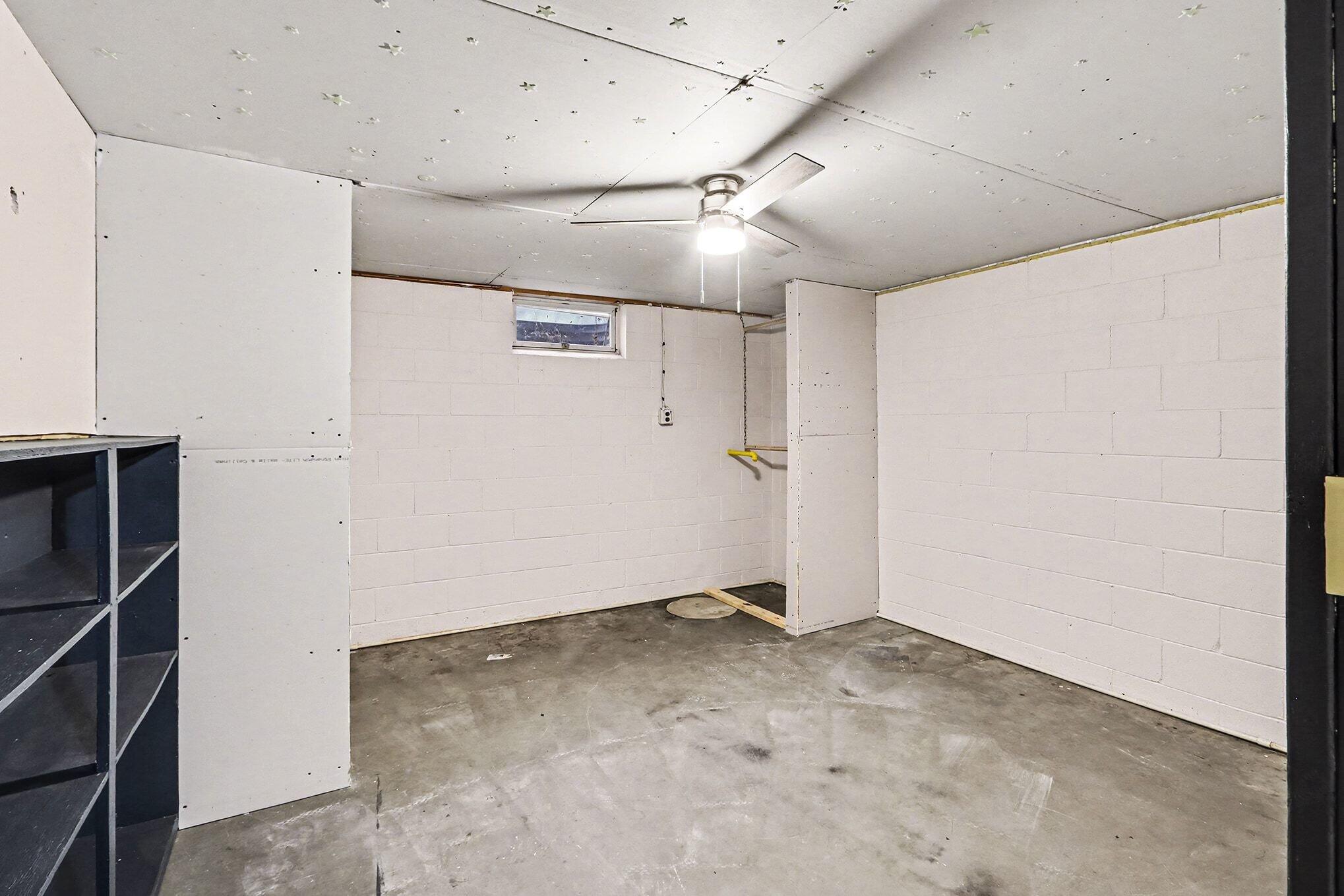 57219 Pinery Road Hartford, MI 49057 - Photo 15 of 20 015_file_7113