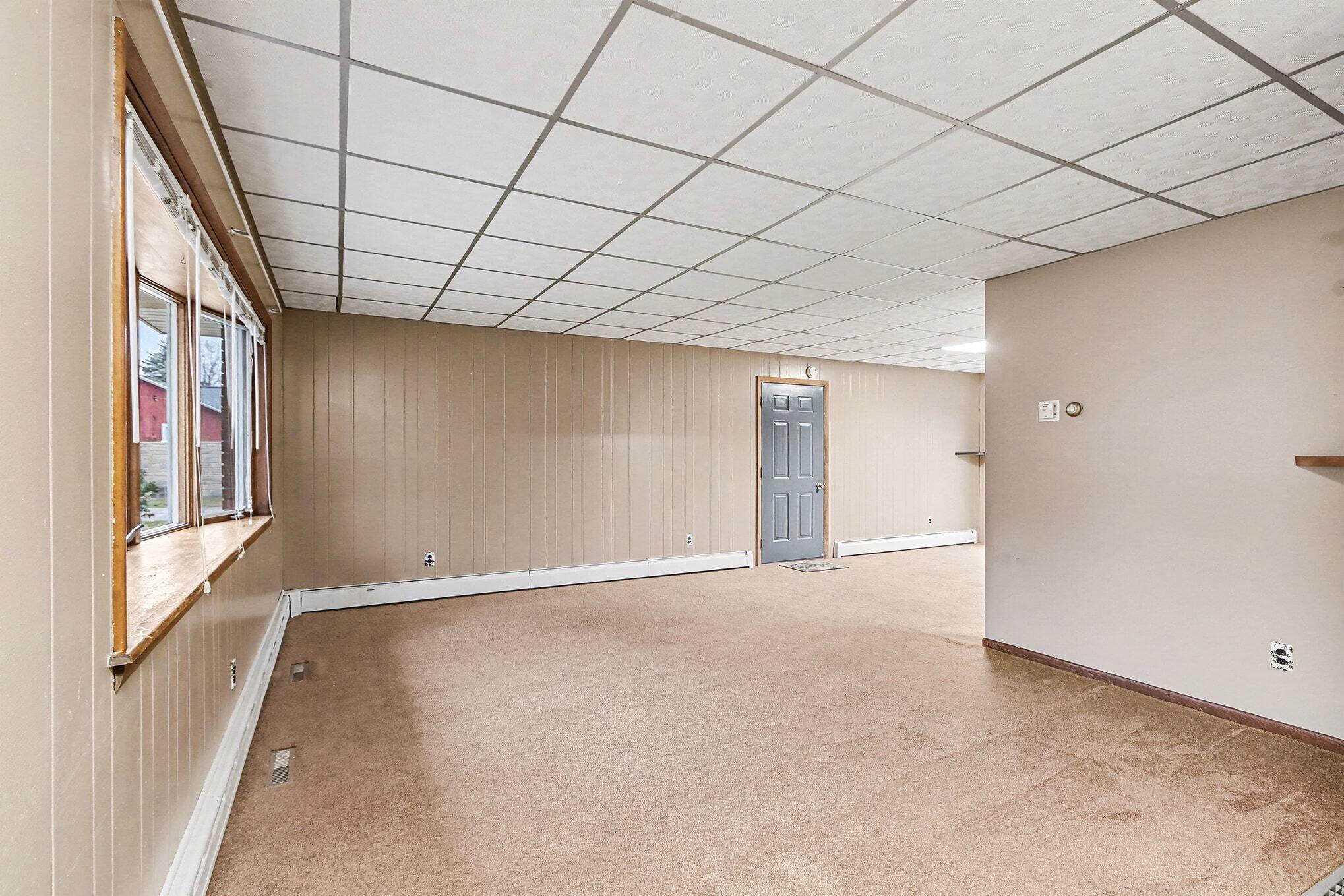 57219 Pinery Road Hartford, MI 49057 - Photo 5 of 20 005_file_9200