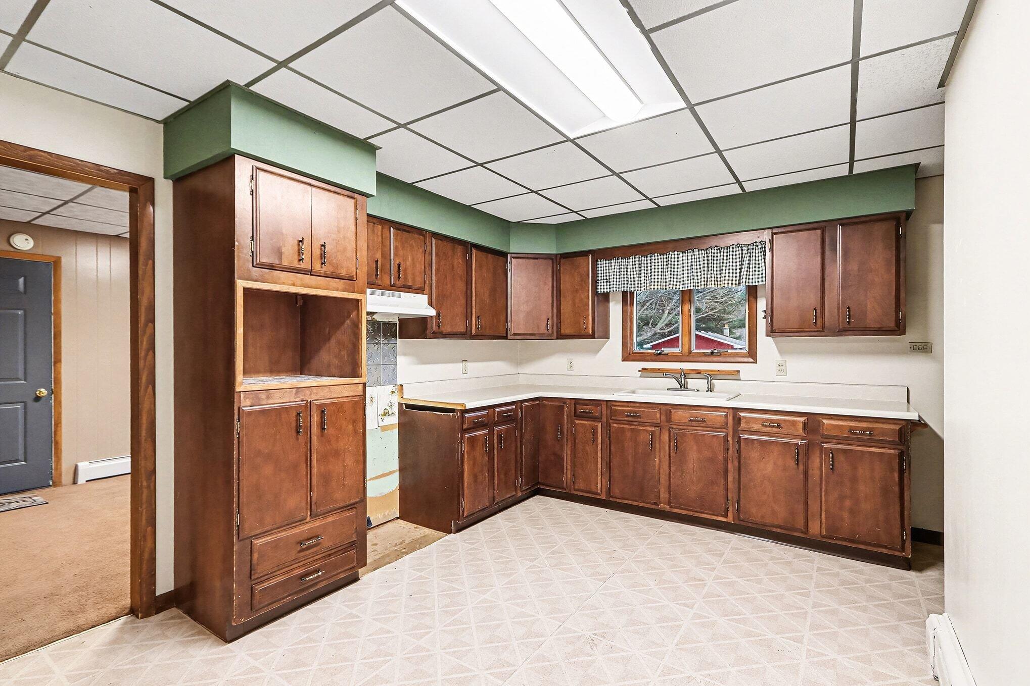 57219 Pinery Road Hartford, MI 49057 - Photo 6 of 20 006_file_6422