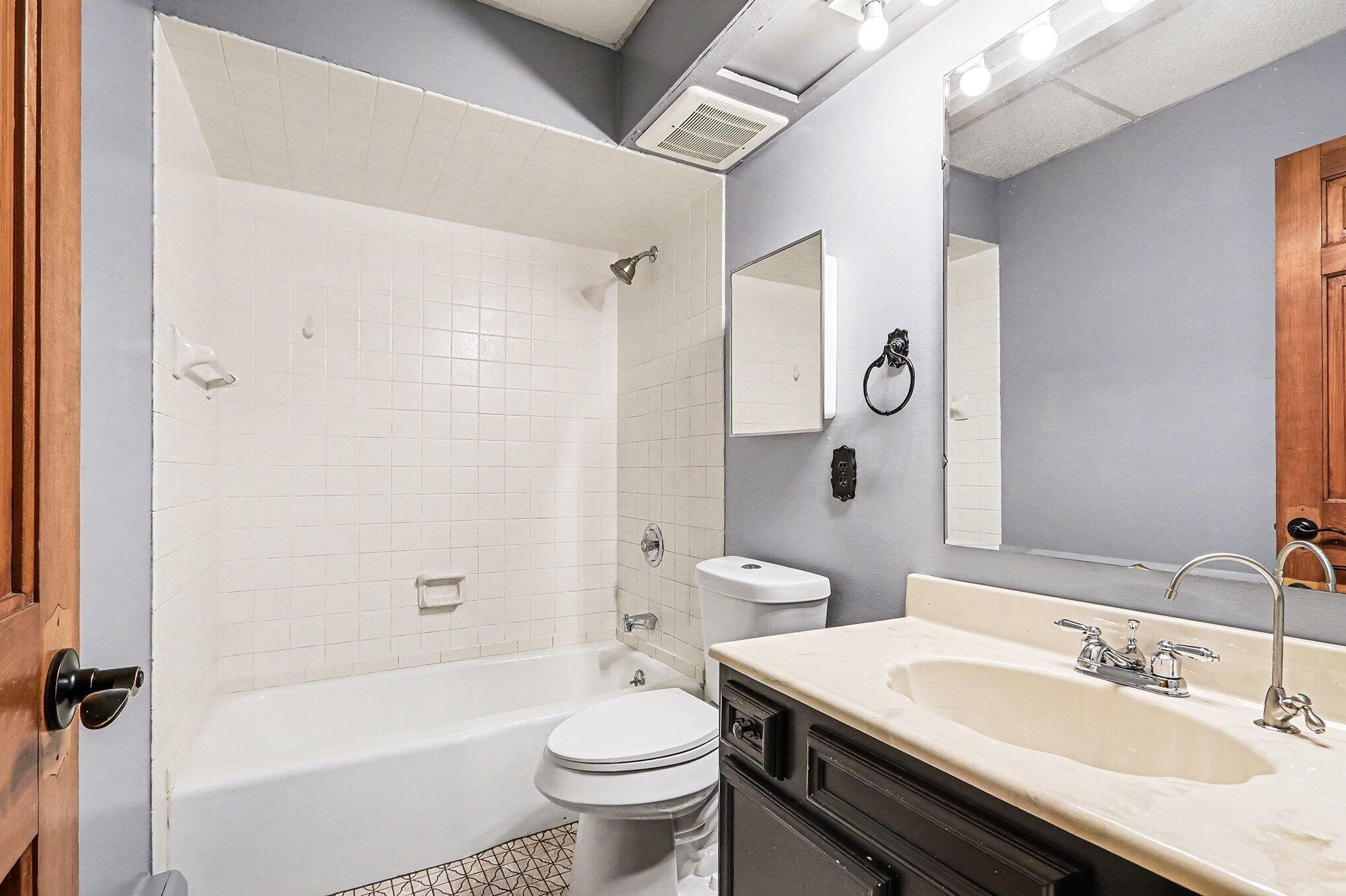 57219 Pinery Road Hartford, MI 49057 - Photo 9 of 20 009_file_4724