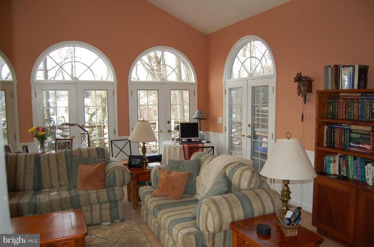 2207 Pot Spring Road Lutherville-Timonium, MD 21093 - Photo 16 of 29 Family Room