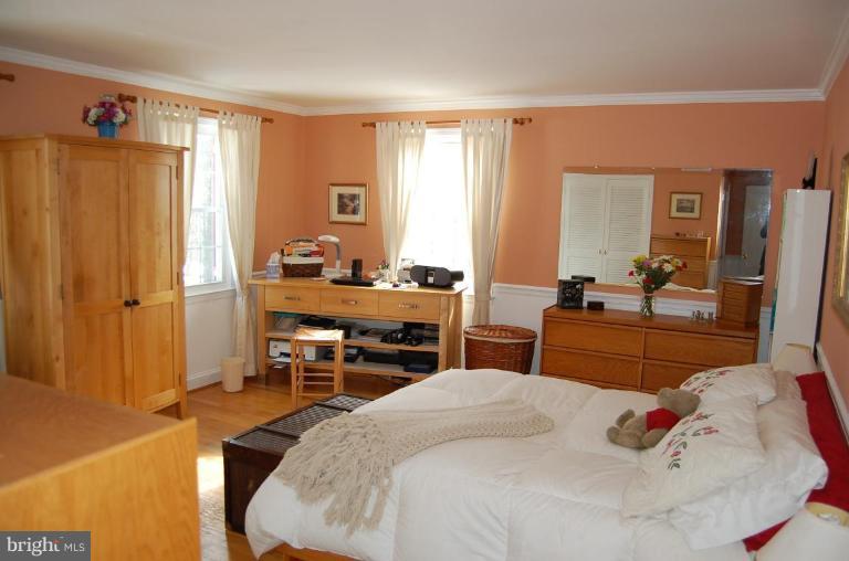 2207 Pot Spring Road Lutherville-Timonium, MD 21093 - Photo 19 of 29 Master Bedroom