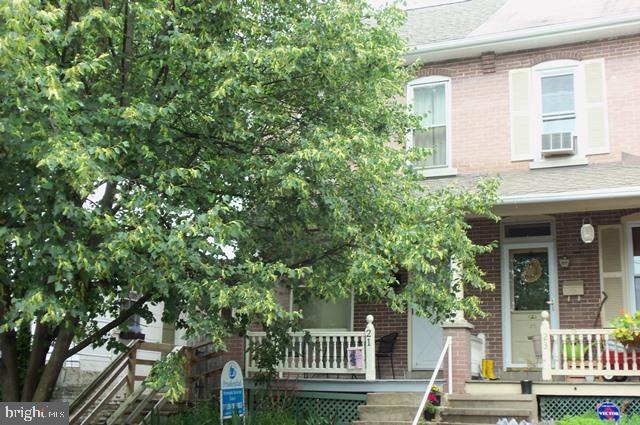 21 East Center Street Lititz, PA 17543 - Photo 1 of 21