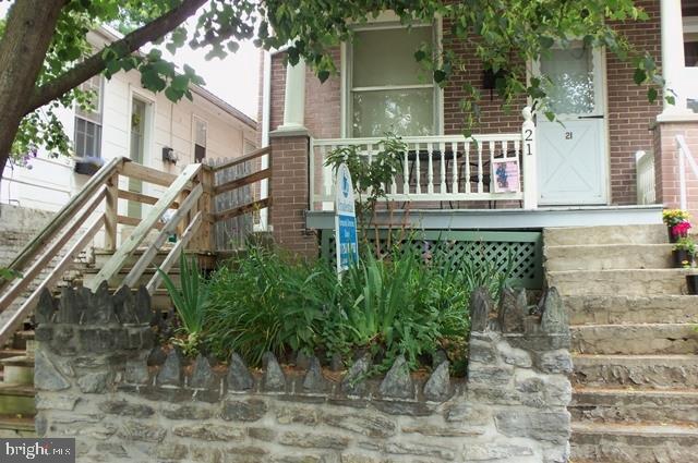 21 East Center Street Lititz, PA 17543 - Photo 2 of 21