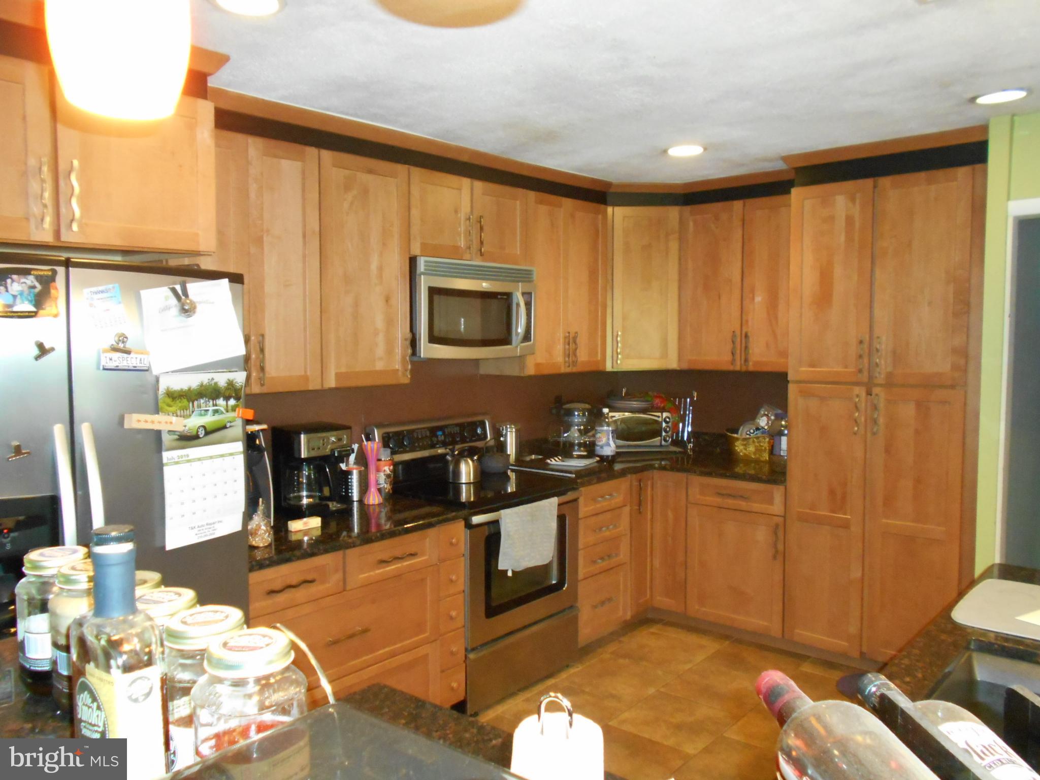 12 Rita Road Yardley, PA 19067 - Photo 4 of 16 Gallery Image 4