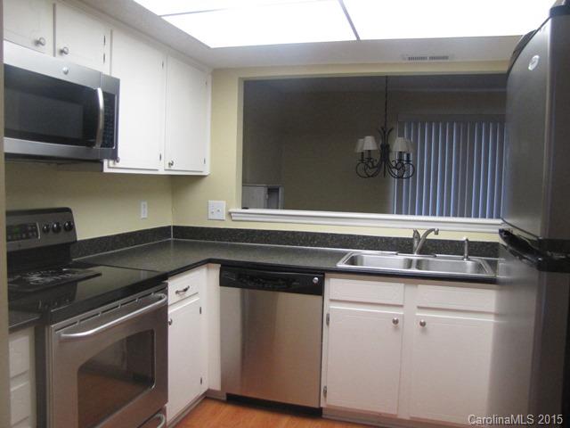 9415 Vicksburg Road Charlotte, NC 28210 - Photo 2 of 16
