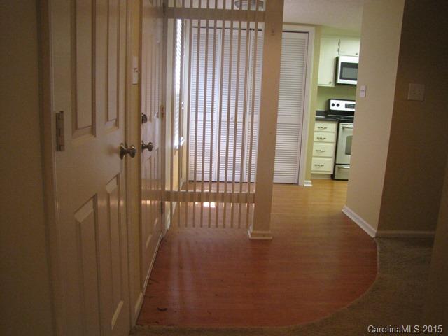 9415 Vicksburg Road Charlotte, NC 28210 - Photo 12 of 16
