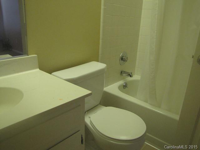 9415 Vicksburg Road Charlotte, NC 28210 - Photo 10 of 16