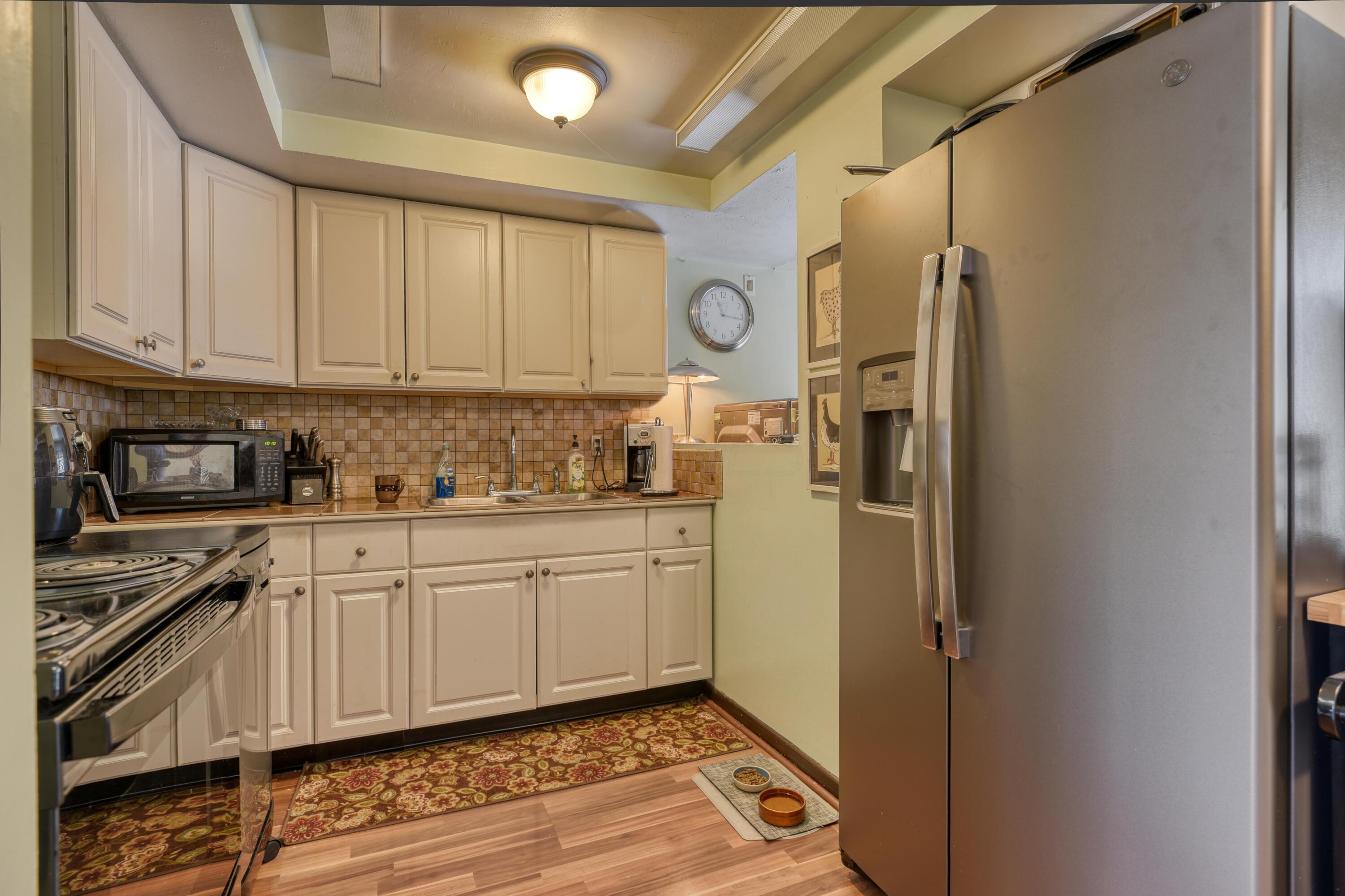 5785 Montevideo Road Westerville, OH 43081 - Photo 12 of 29 Kitchen 2