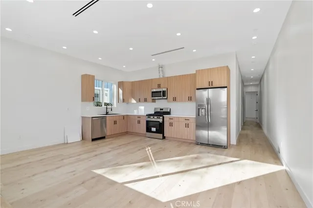 $3,350 | 17313 Los Alimos Street, Granada Hills, CA 91344