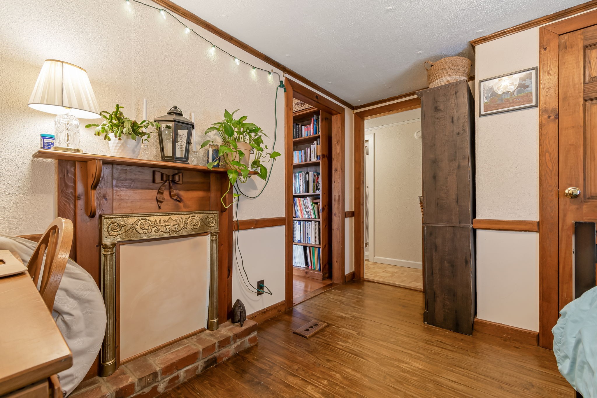 253 Henslee Road Shelbyville, TN 37160 - Photo 20 of 47 a view of an entryway with wooden floor