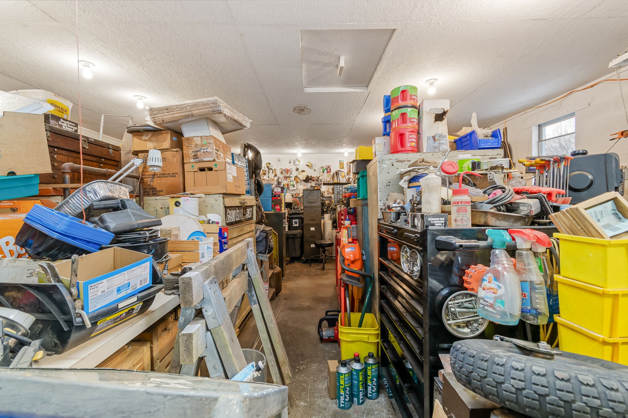 253 Henslee Road Shelbyville, TN 37160 - Photo 29 of 47 a view of storage and utility room
