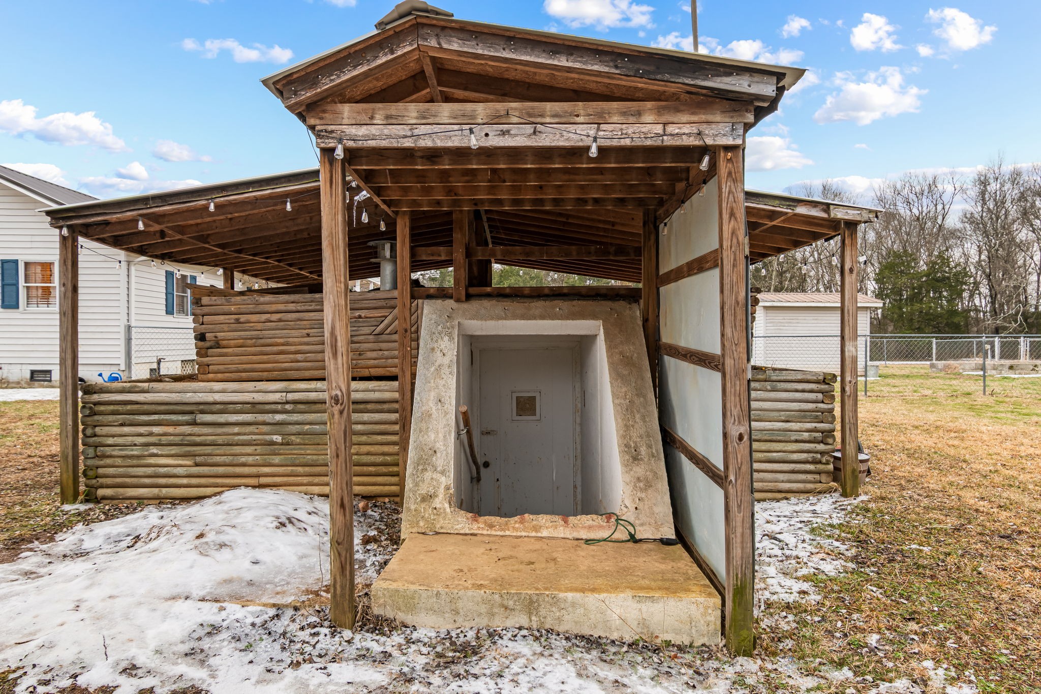 253 Henslee Road Shelbyville, TN 37160 - Photo 35 of 47 a front view of a house with a yard