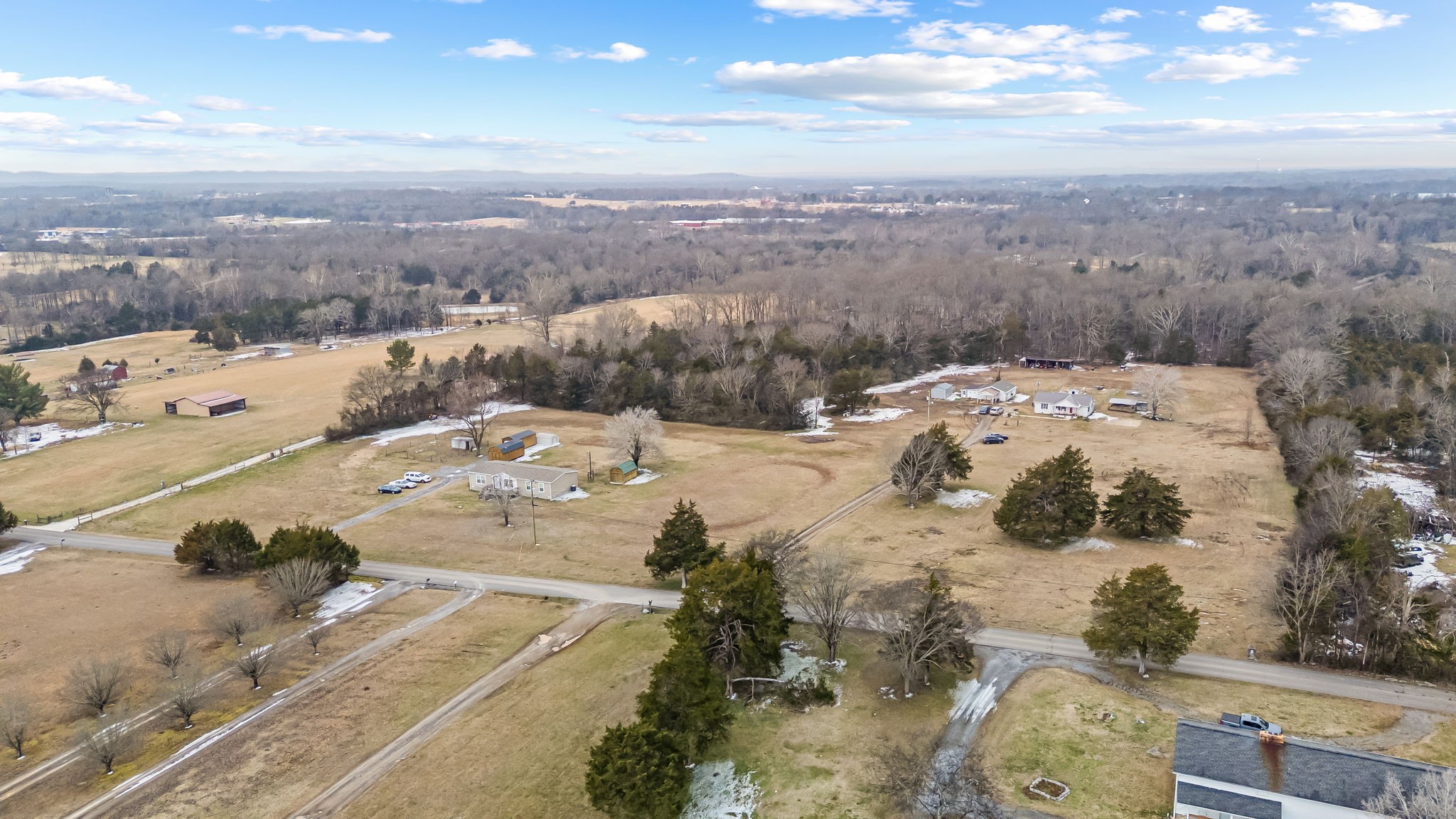 253 Henslee Road Shelbyville, TN 37160 - Photo 38 of 47 a view of a city