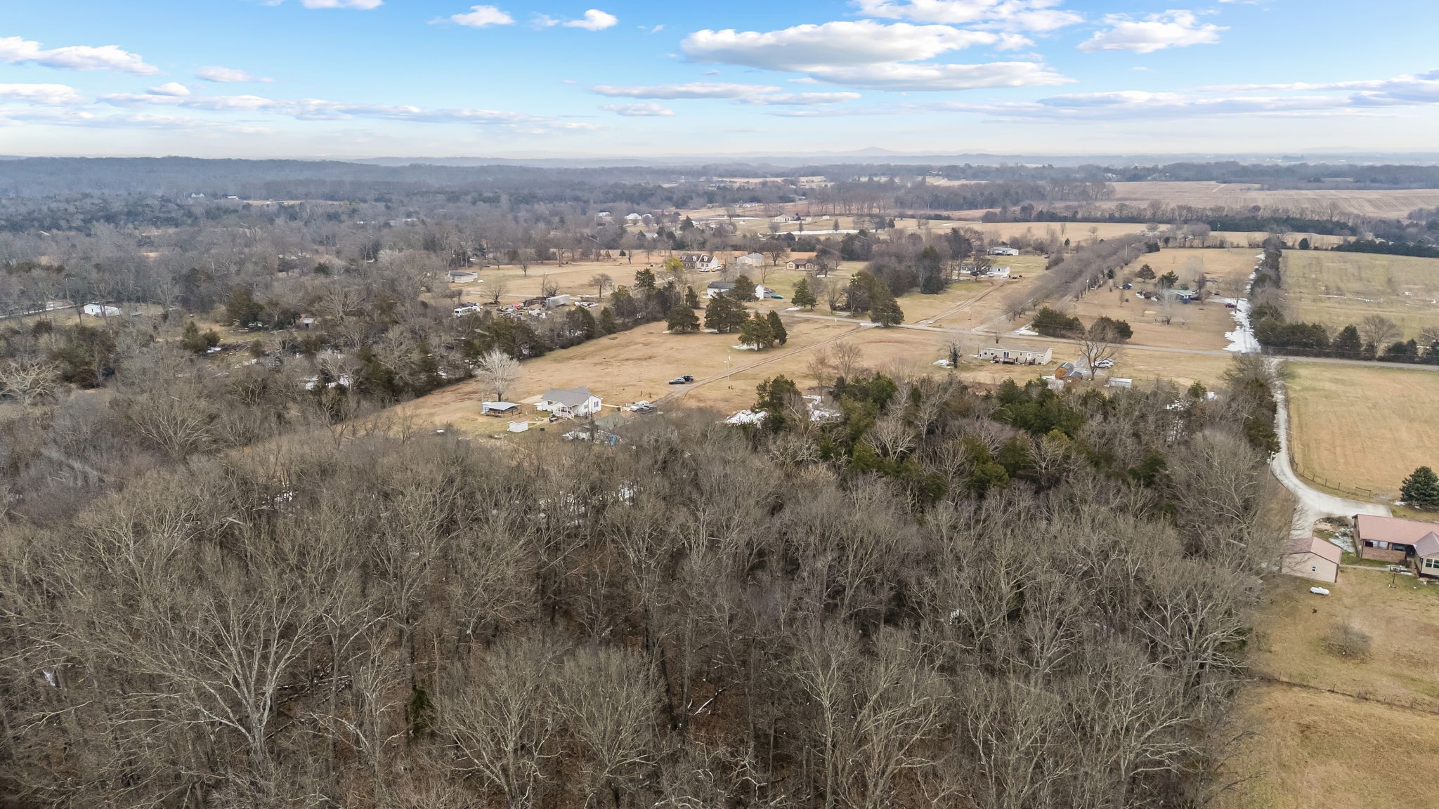253 Henslee Road Shelbyville, TN 37160 - Photo 42 of 47 a view of a city