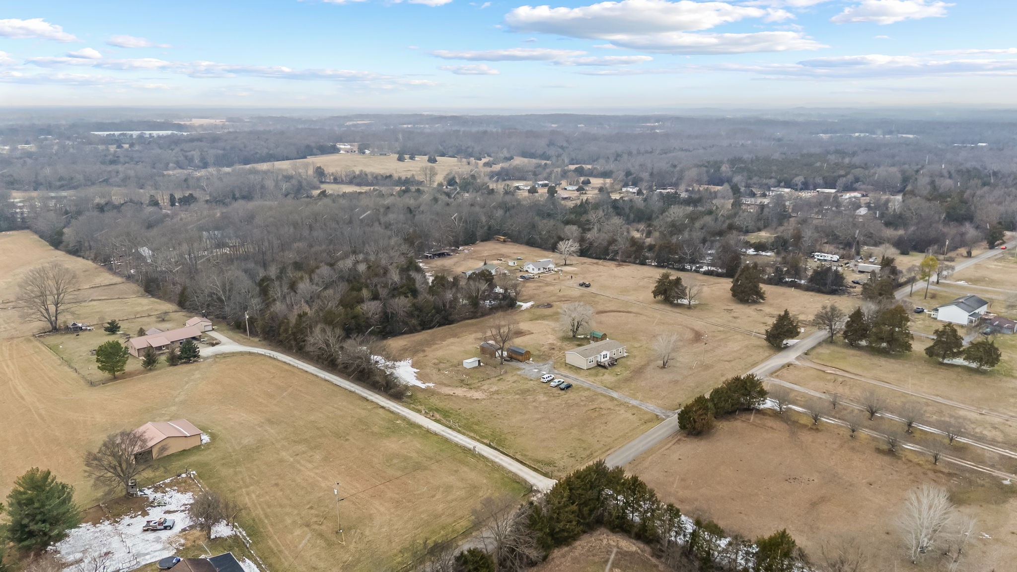 253 Henslee Road Shelbyville, TN 37160 - Photo 45 of 47 an aerial view of a house with beach
