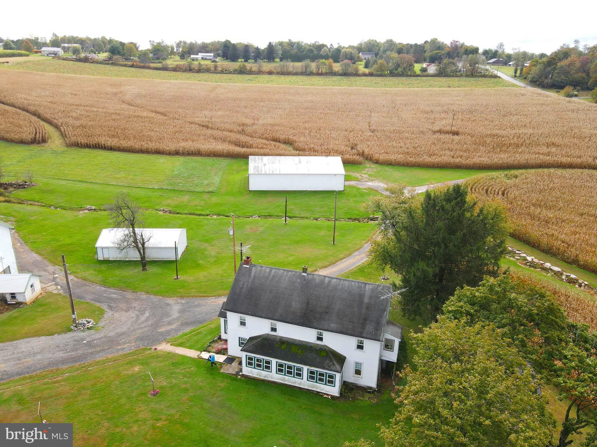 888 Hilldale Road Holtwood, PA 17532 - Photo 26 of 47 a swimming pool with some water view