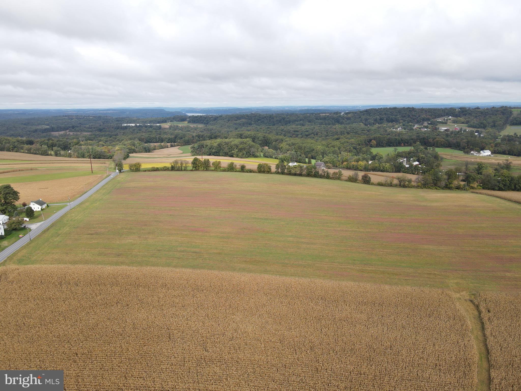 888 Hilldale Road Holtwood, PA 17532 - Photo 47 of 47 a view of an ocean and city