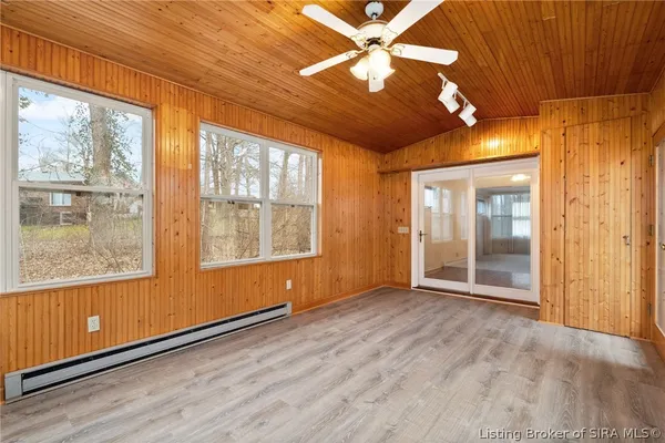 $259,900 | 965 Woodland Avenue, Corydon, IN 47112