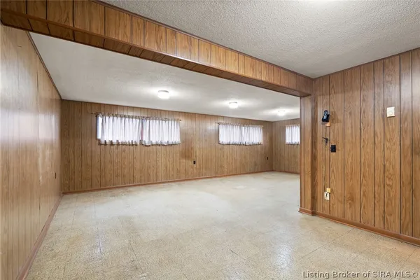 $259,900 | 965 Woodland Avenue, Corydon, IN 47112