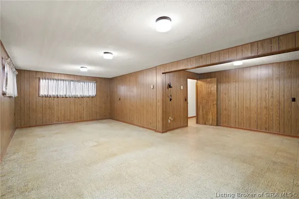 $259,900 | 965 Woodland Avenue, Corydon, IN 47112
