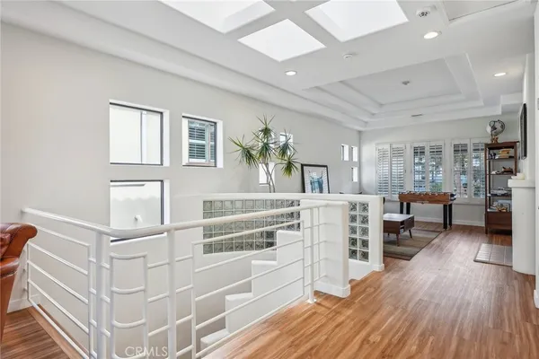 $7,500 | 221 South Francisca Avenue, Unit A, Redondo Beach, CA 90277