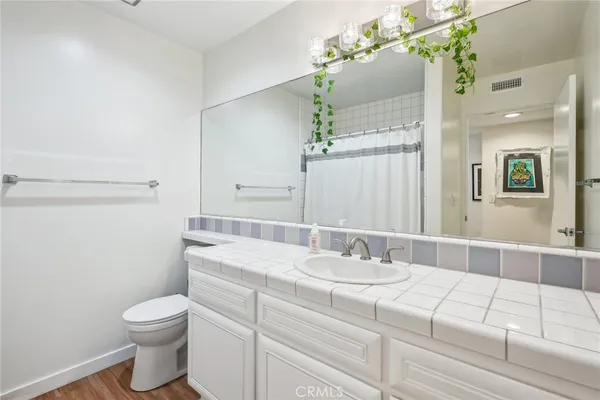 $7,500 | 221 South Francisca Avenue, Unit A, Redondo Beach, CA 90277