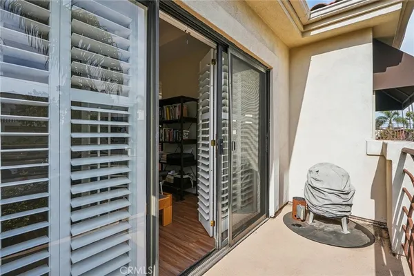 $7,500 | 221 South Francisca Avenue, Unit A, Redondo Beach, CA 90277