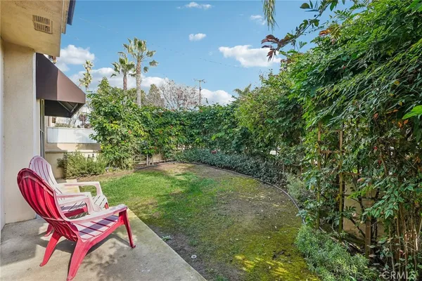 $7,500 | 221 South Francisca Avenue, Unit A, Redondo Beach, CA 90277