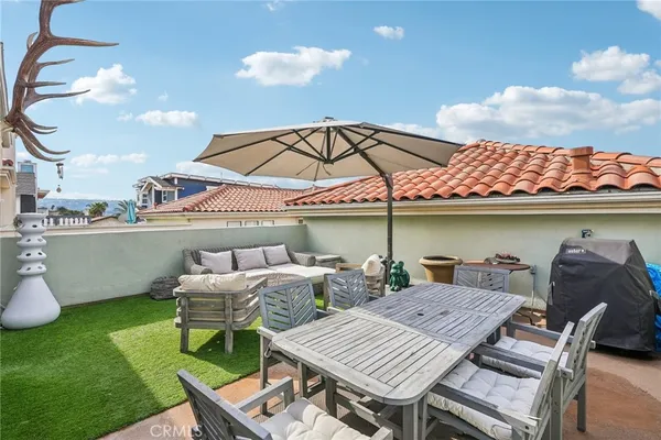 $7,500 | 221 South Francisca Avenue, Unit A, Redondo Beach, CA 90277