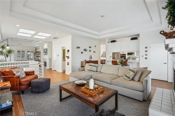 $7,500 | 221 South Francisca Avenue, Unit A, Redondo Beach, CA 90277