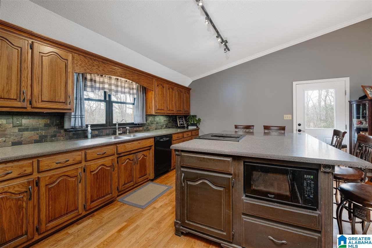 1295 Crawford Cove Road Springville, AL 35146 - Photo 7 of 27
