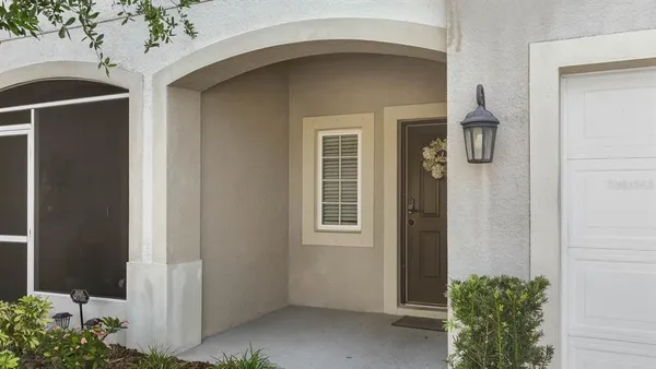 a view of an entryway of house
