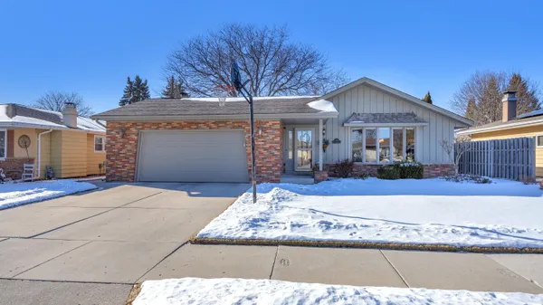 2418 West Mark Drive, Sheboygan, WI 53083