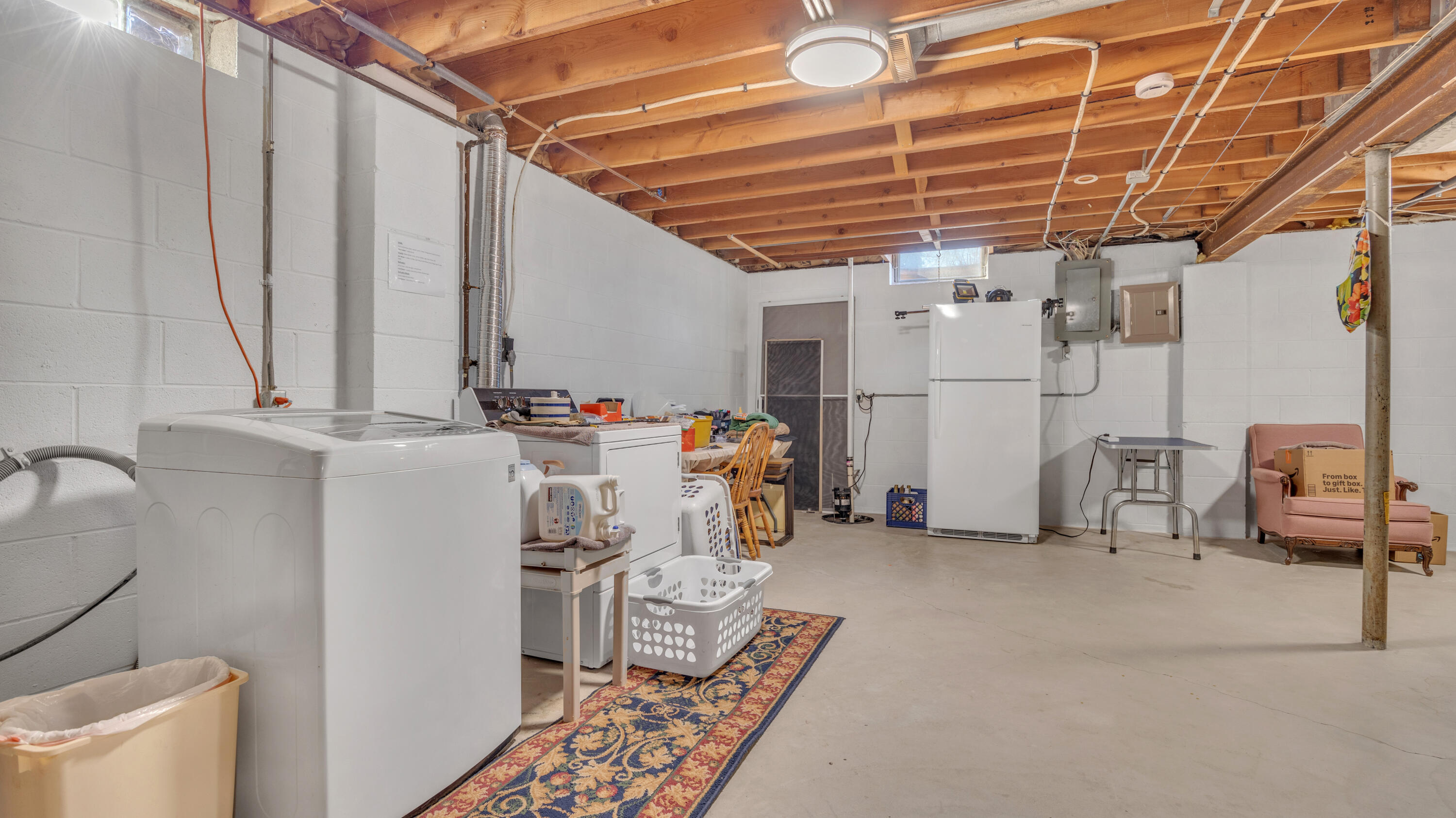 2418 West Mark Drive Sheboygan, WI 53083 - Photo 20 of 30 Laundry