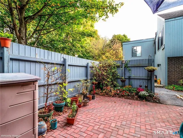 $2,900 | 2 Juneberry Lane, Unit 2, Ridgefield, CT 06877