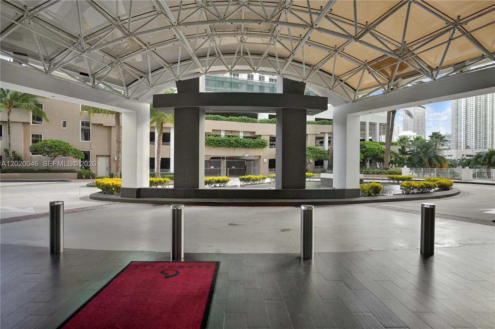901 Brickell Key Boulevard, Unit 3204 Miami, FL 33131 - Photo 35 of 55