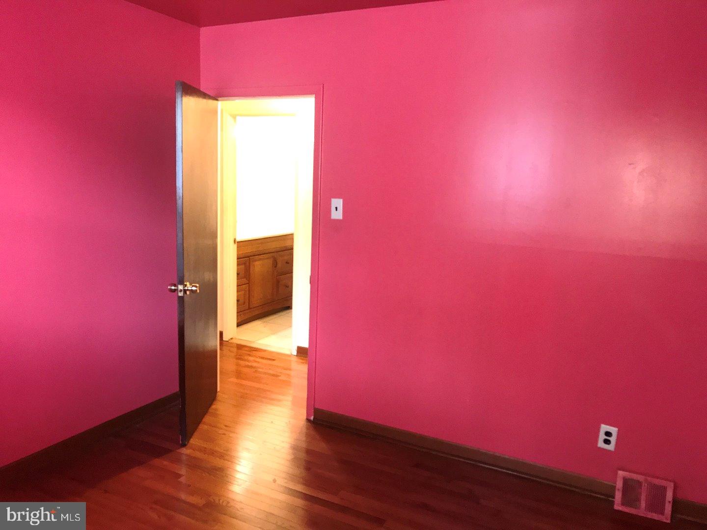 3658 Chesterfield Road Philadelphia, PA 19114 - Photo 16 of 25 Bedroom 3