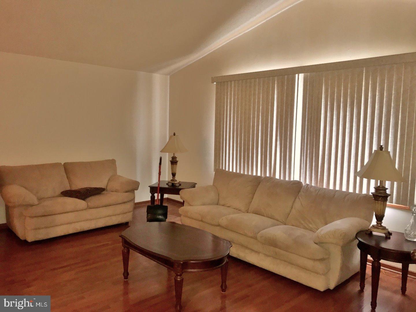 3658 Chesterfield Road Philadelphia, PA 19114 - Photo 2 of 25 Living Room
