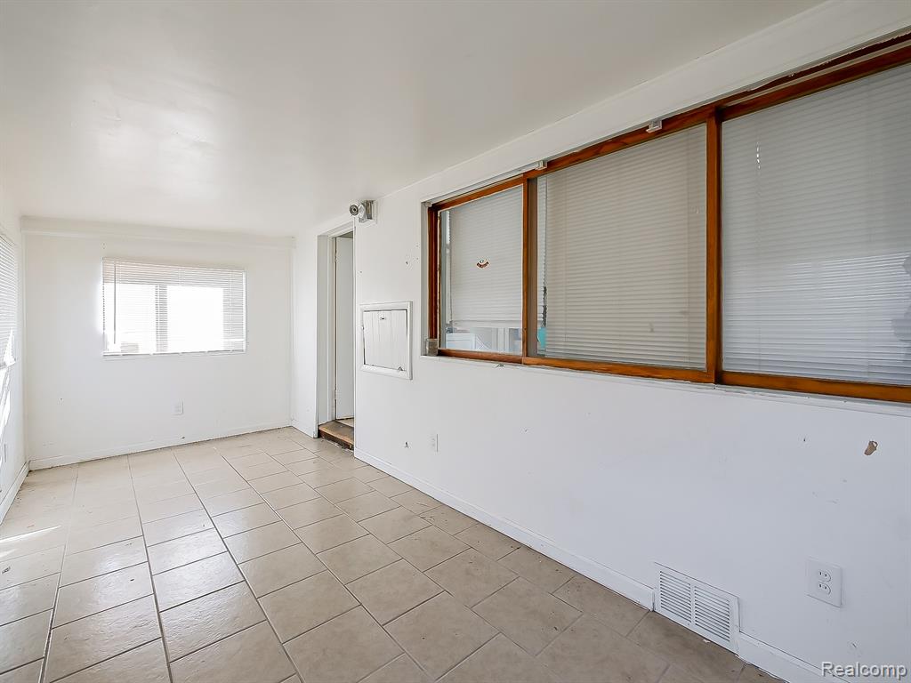 75 East Henry Street River Rouge, MI 48218 - Photo 12 of 18