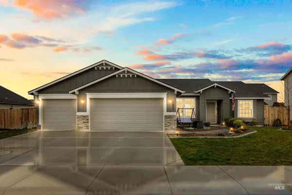 $380,000 | 1655 Southwest Accipiter Pl Mountain, Mountain Home, ID 83647