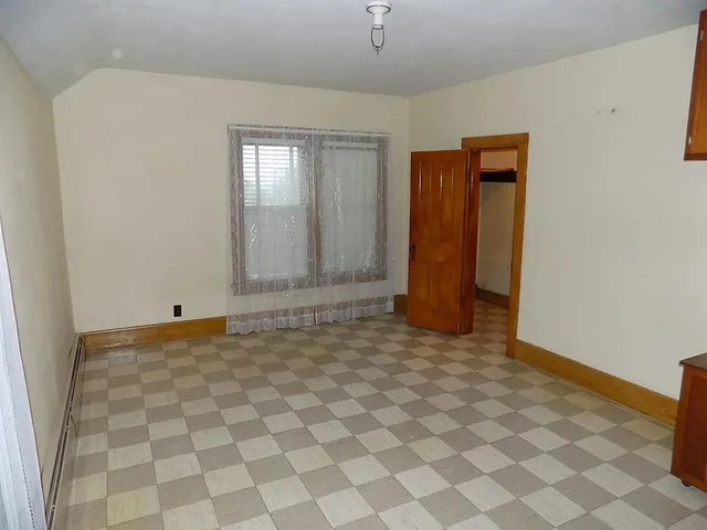 $1 | 21599 170th Street, Sleepy Eye, MN 56085