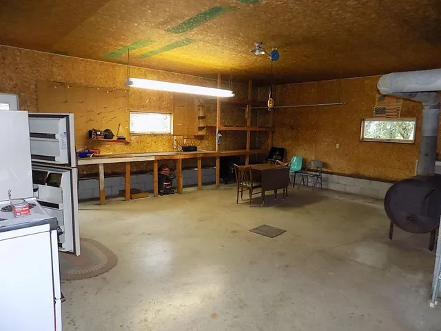 $1 | 21599 170th Street, Sleepy Eye, MN 56085