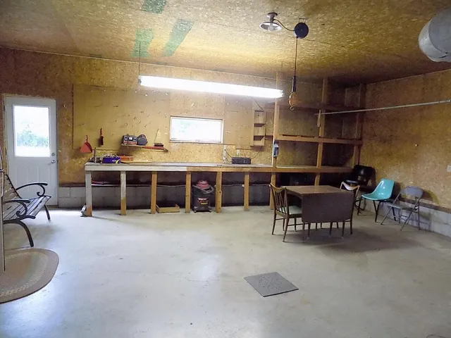 $1 | 21599 170th Street, Sleepy Eye, MN 56085