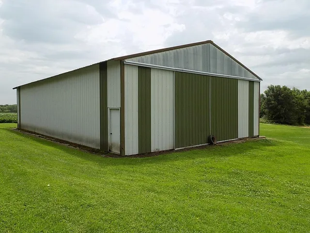 $1 | 21599 170th Street, Sleepy Eye, MN 56085